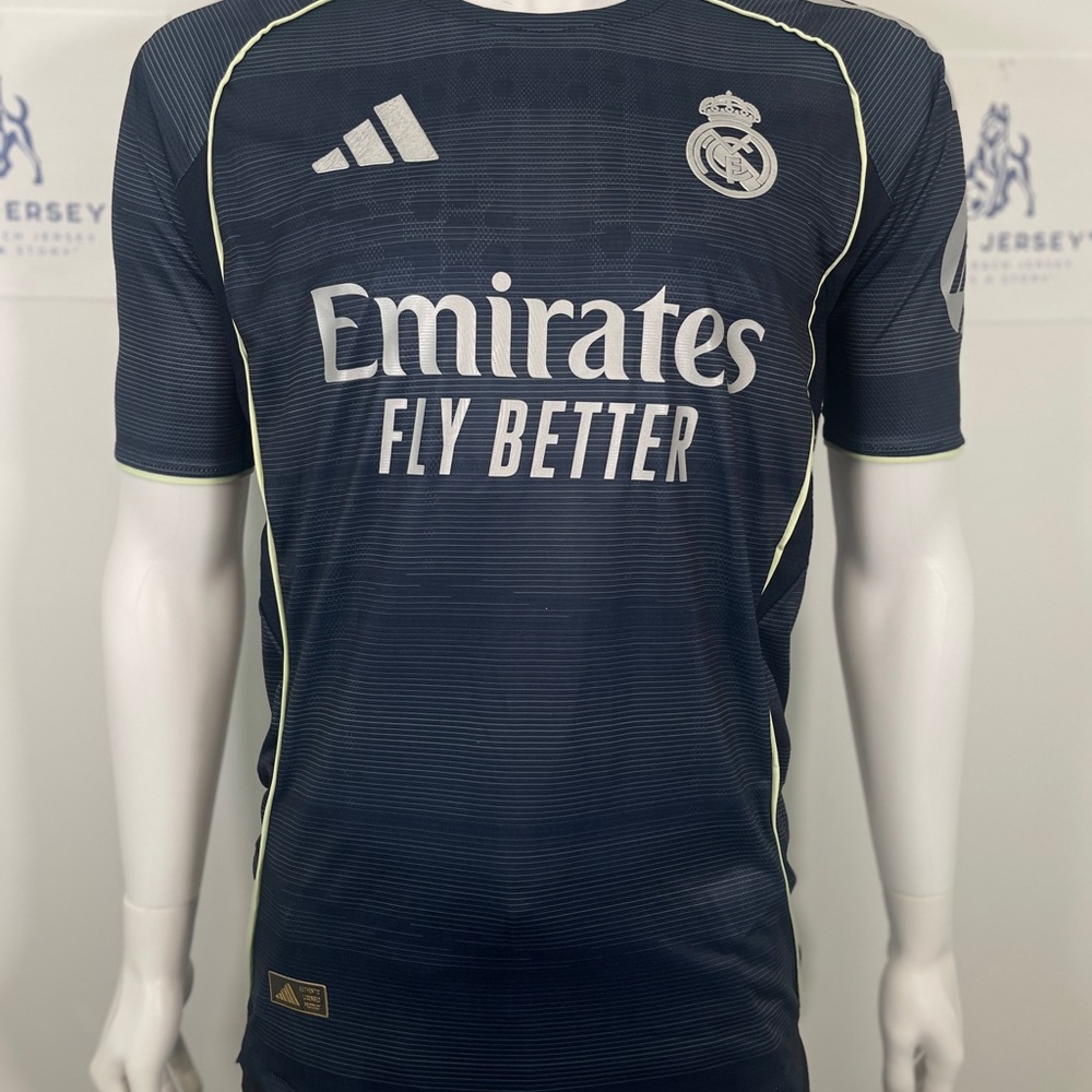 Real Madrid 25/26 away Adidas Player Version Jersey Size Large TRUE TO SIZE